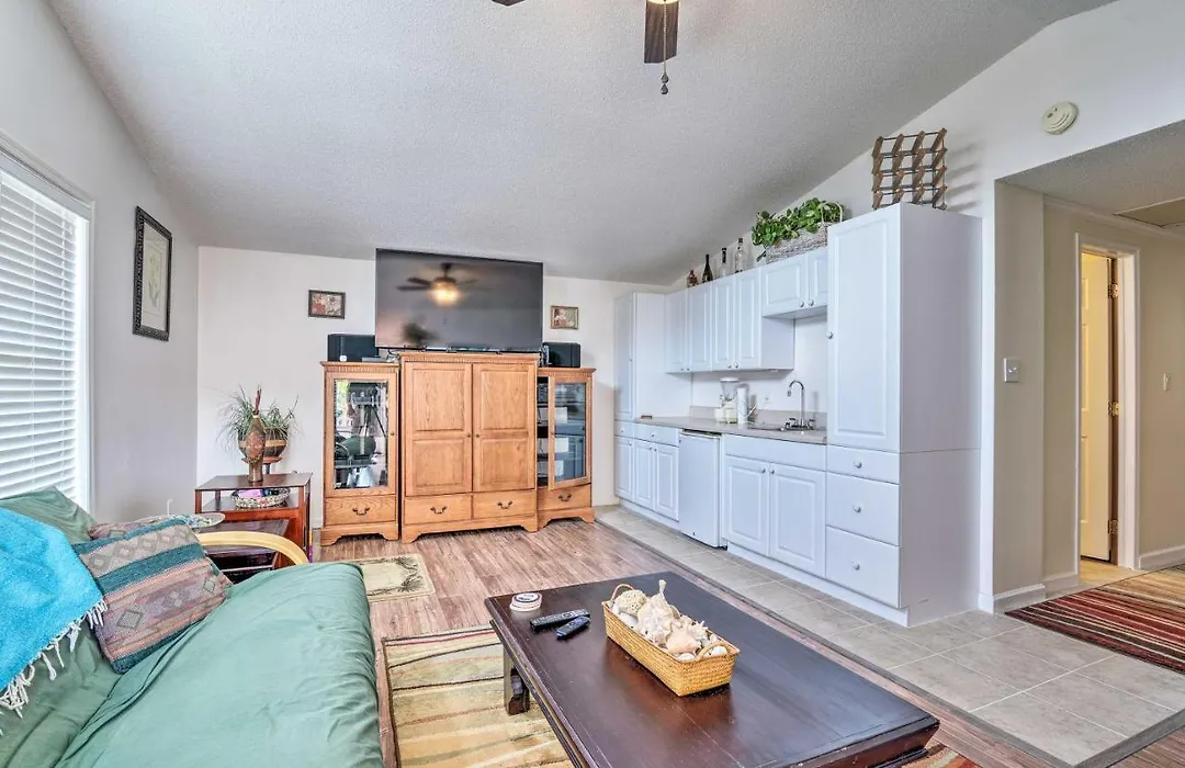 Surfside Beach Home W/ Resort Perks: Walk To Beach-1