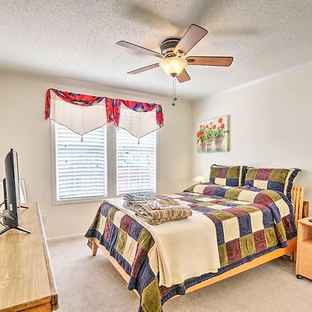 Surfside Beach Home W/ Resort Perks: Walk To Beach-3